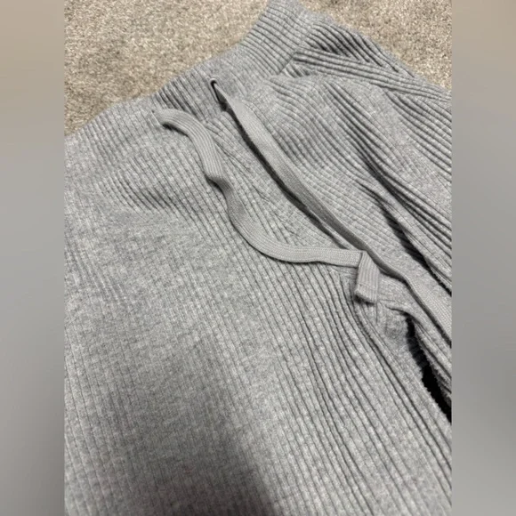 ALO Yoga Muse MATCHING SET - Picture 11 of 12